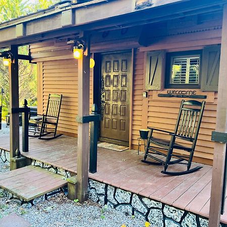 Tiny House, Wifi,Hot Tub,Secluded Villa Cosby Dış mekan fotoğraf