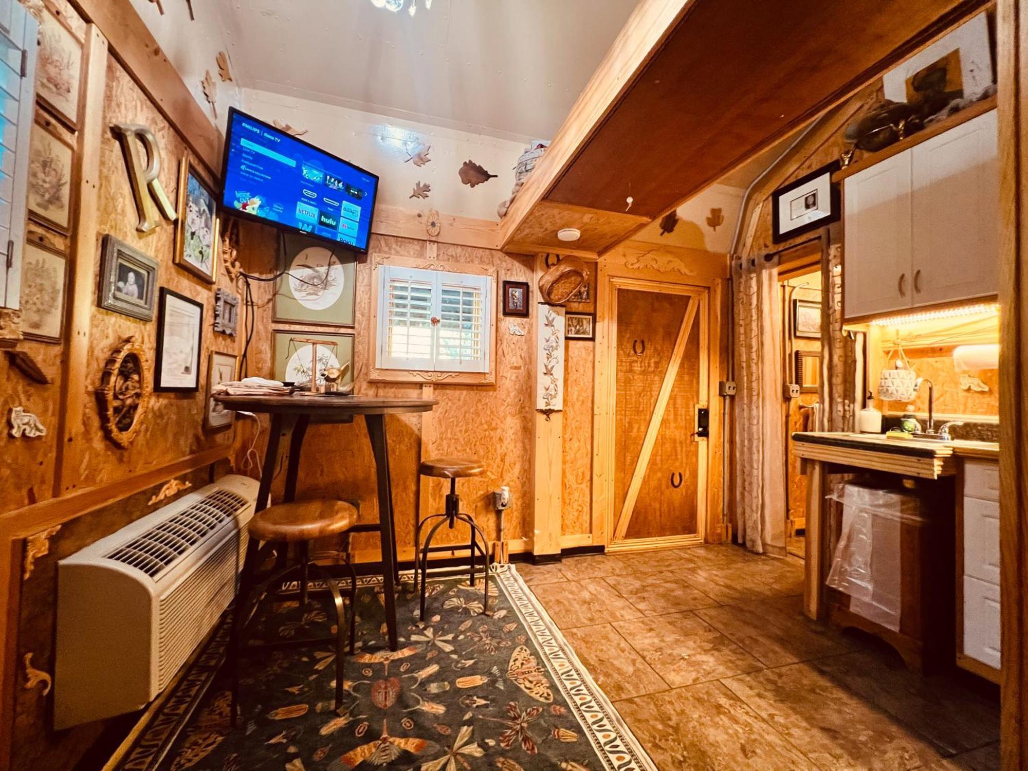 Tiny House, Wifi,Hot Tub,Secluded Villa Cosby Dış mekan fotoğraf